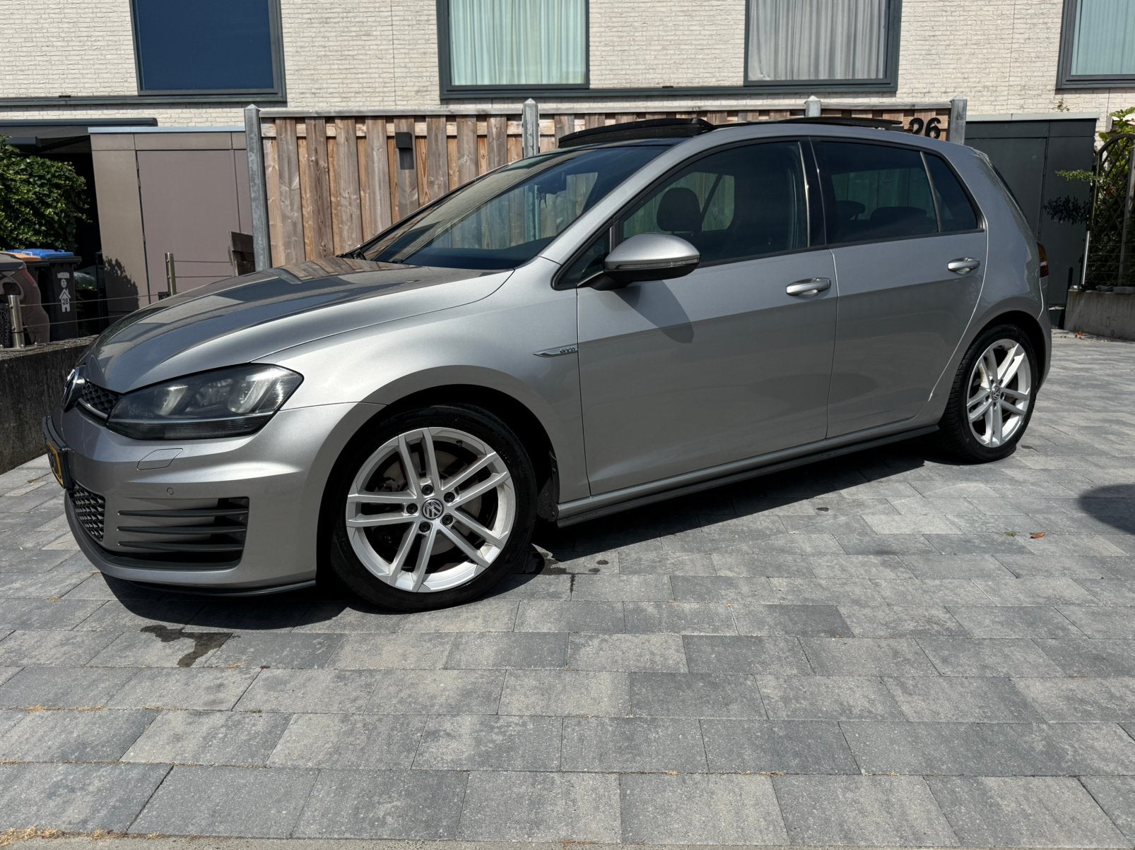 Volkswagen Golf 2.0 TDI DSG | Apple carplay| Pano| Stoelverw, Stof, Euro 6, 4 cilinders, Diesel