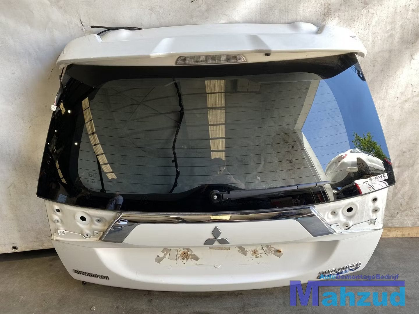 MITSUBISHI OUTLANDER PHEV wit Achterklep 2015+, Info@mitsubishi-motors.com, Gebruikt, Deur, Mitsubishi Motors Corporation