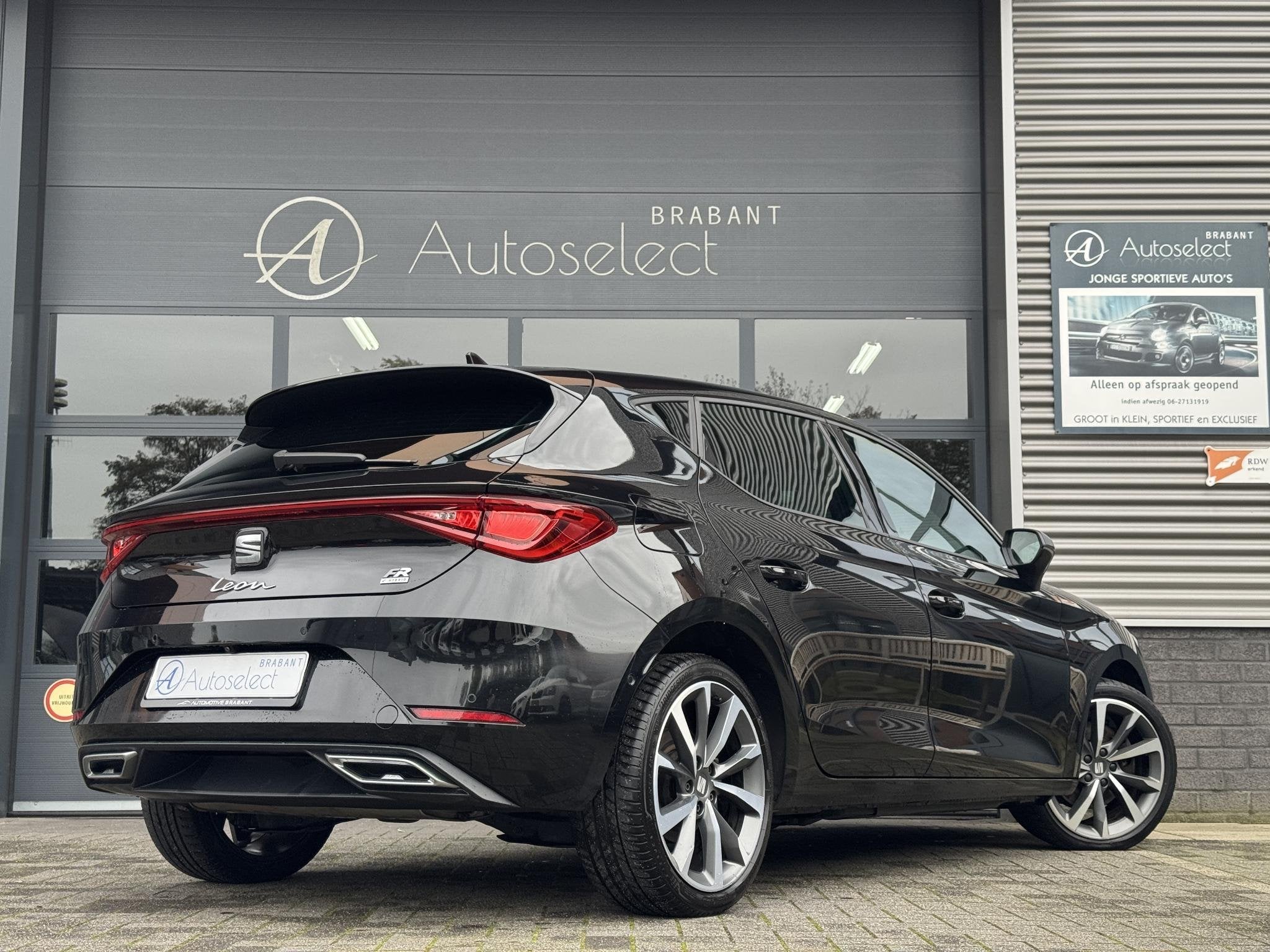 SEAT Leon 1.4 TSI eHybrid PHEV FR Business Intense Virtual |, Auto's, Stof, Gebruikt, 4 cilinders, 150 pk