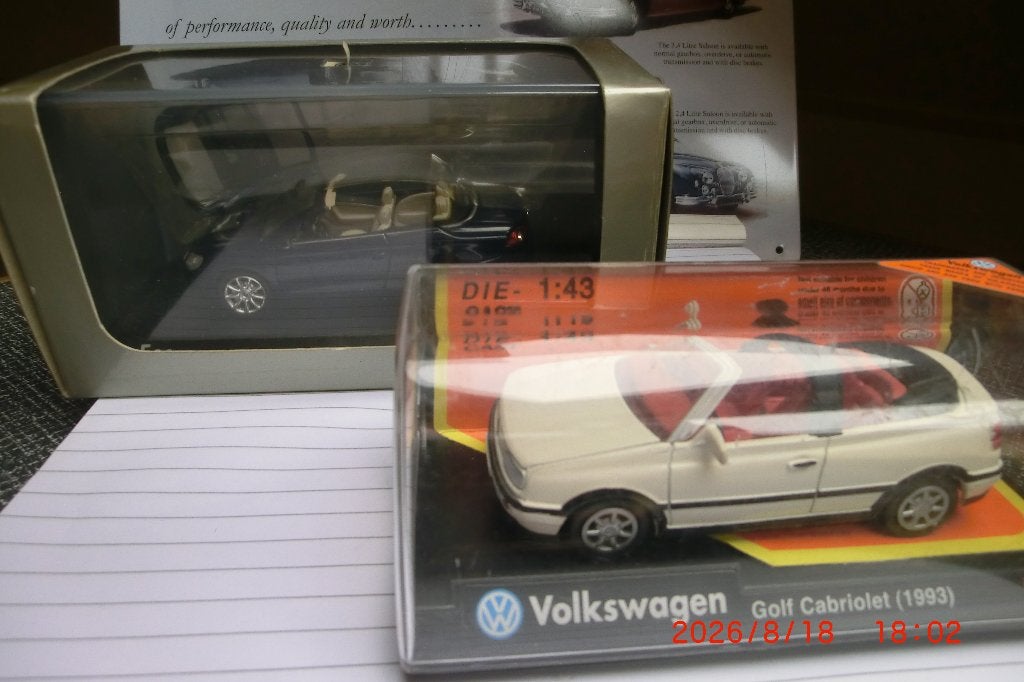 2x VW cabrio 1:43, Ophalen of Verzenden, Nieuw, Auto, Overige merken