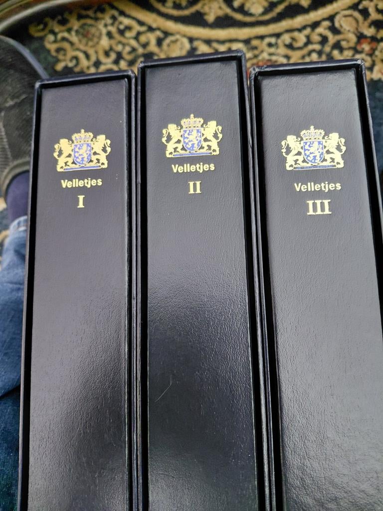 3 albums luxe davo velletjes Nederland, Postzegels en Munten, Postzegels | Toebehoren, Ophalen of Verzenden, Verzamelalbum
