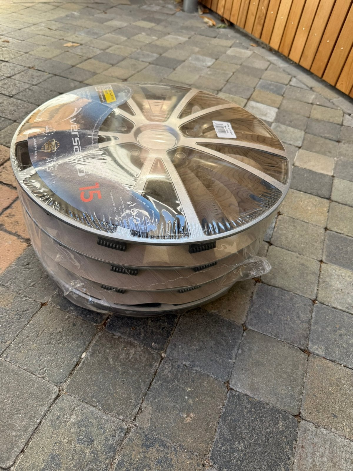 4-Delige Wieldoppenset Rapide Silver&Black 15 inch, Auto diversen, Ophalen of Verzenden, Zo goed als nieuw