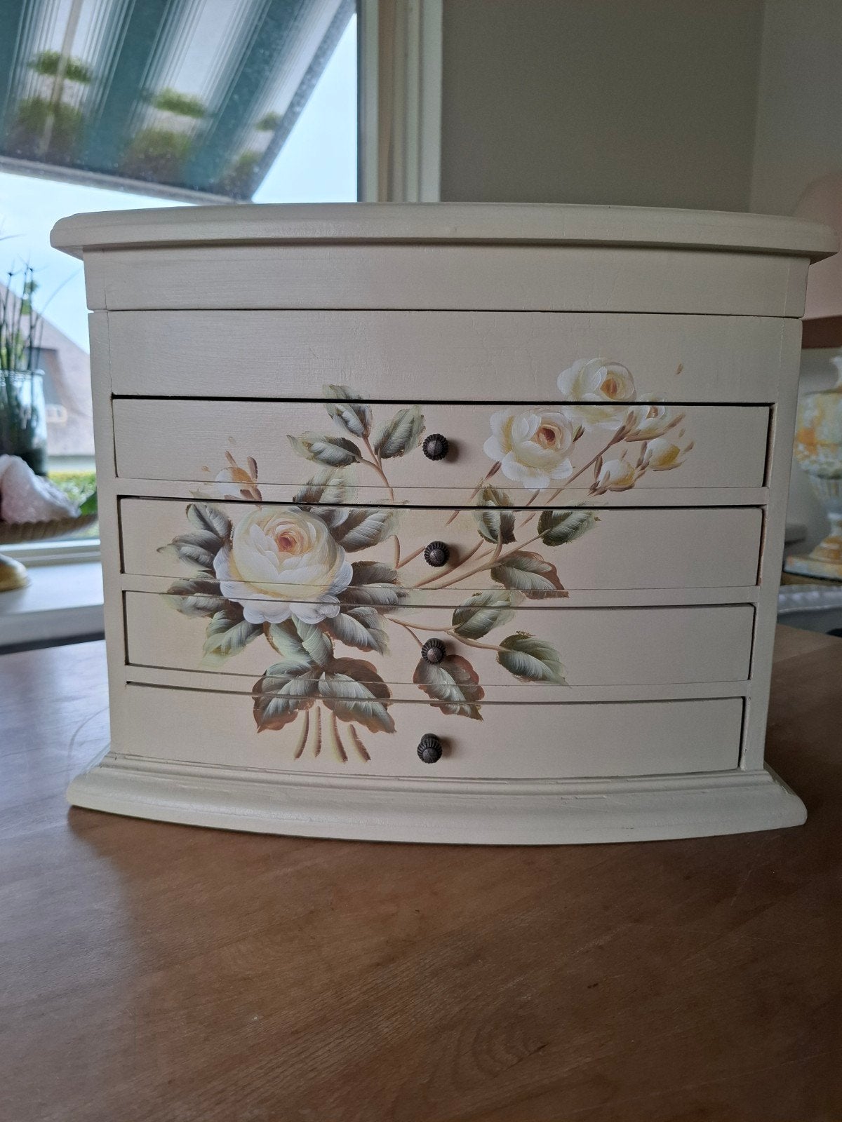 Vintage sieradenkabinet met bloemmotief en spiegel, Antiek en Kunst, Ophalen