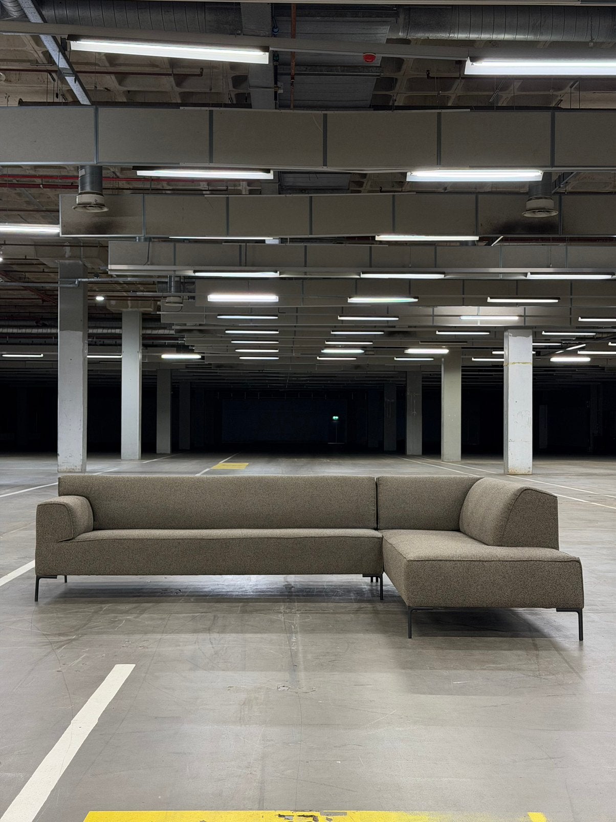 Design on Stock Bloq | Dormeuse (NIEUWSTAAT + Garantie), Huis en Inrichting, Banken | Bankstellen, Zo goed als nieuw, Hoekbank