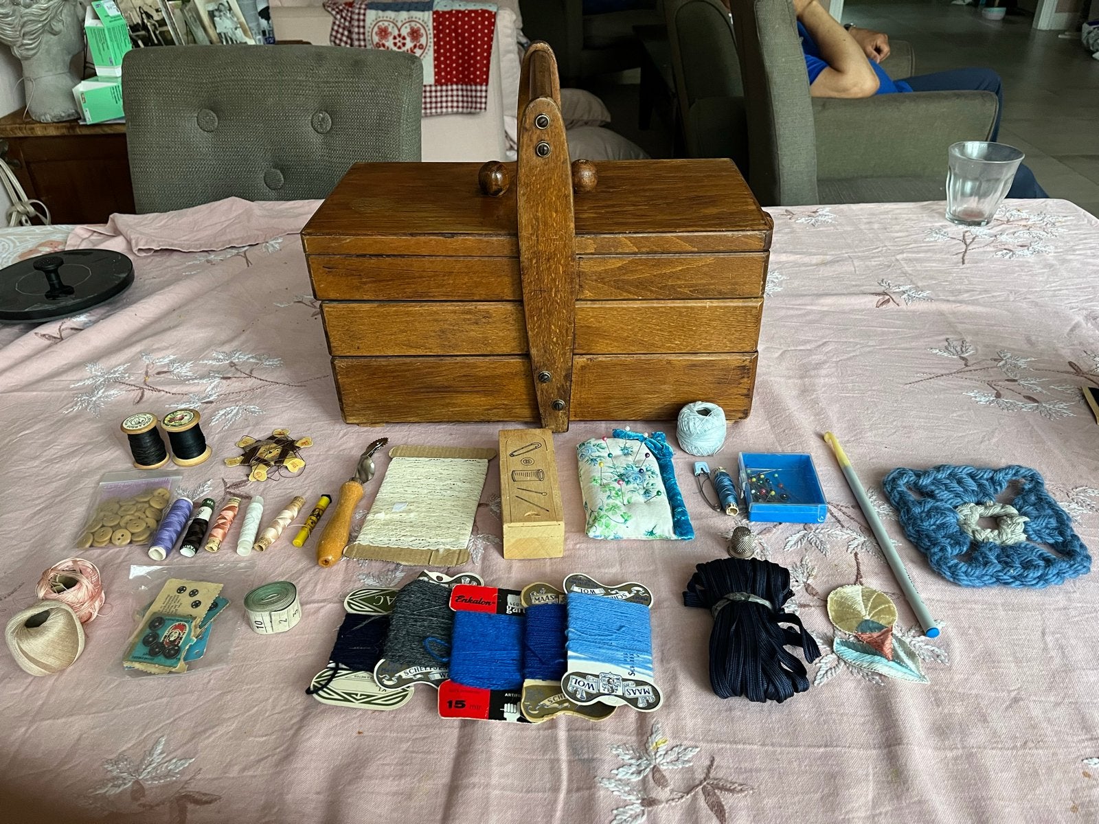 Vintage houten naaibox met inhoud, Ophalen of Verzenden, Gebruikt, Overige typen