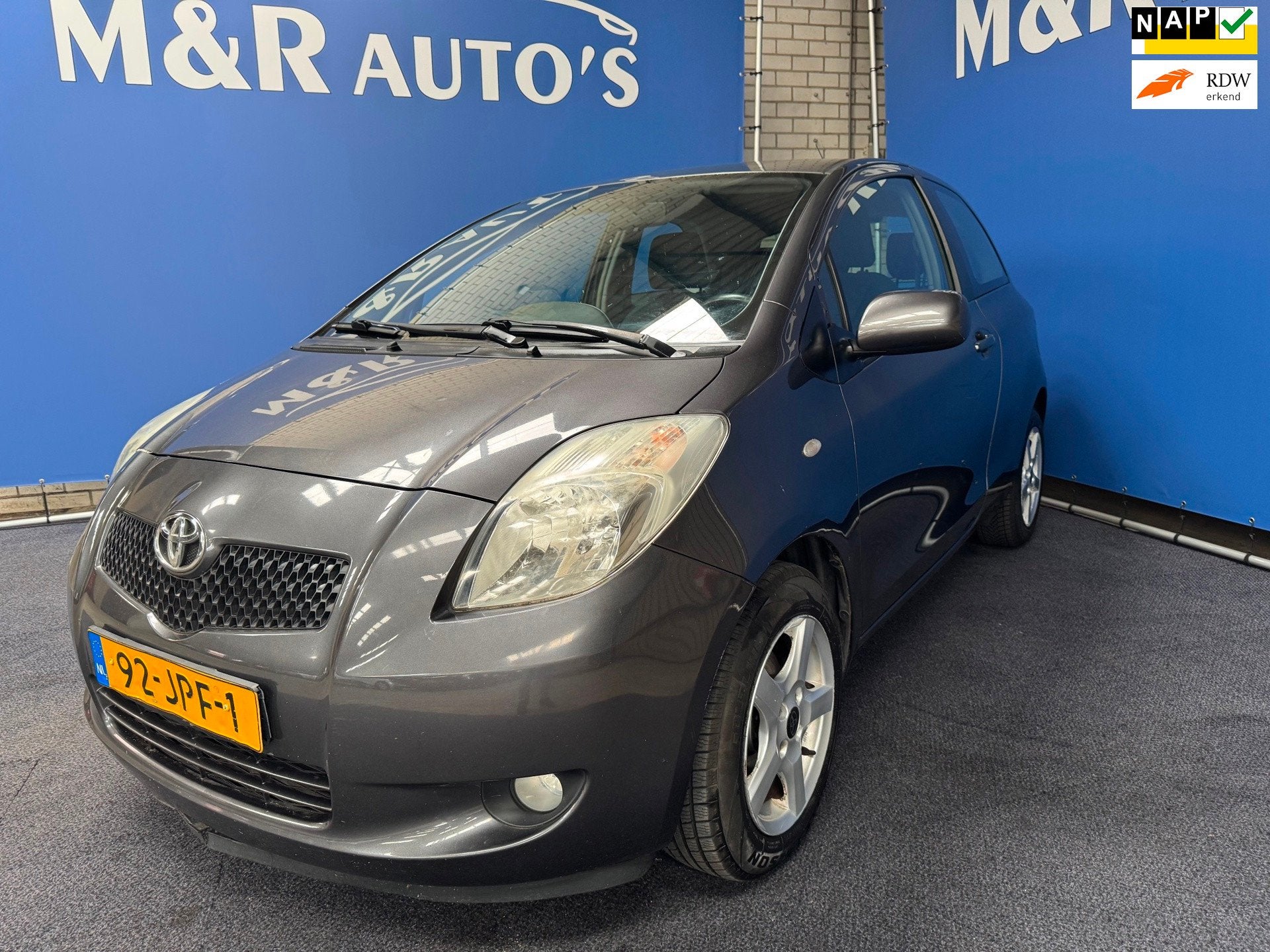 Toyota Yaris 1.3 VVTi Sol, Voorwielaandrijving, Stof, 4 cilinders, 995 kg