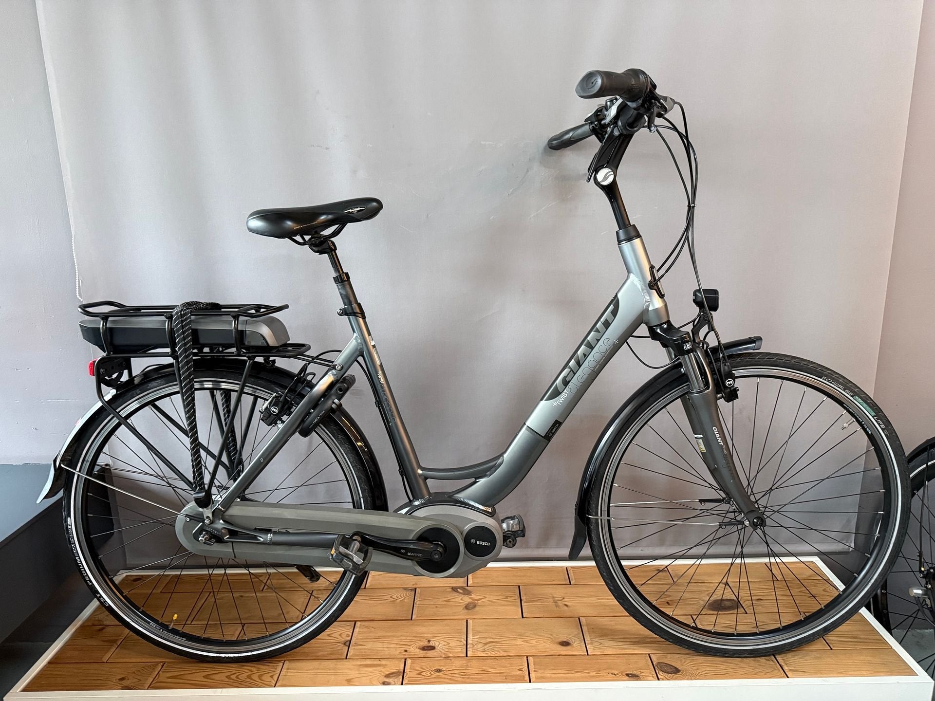 Elektrische fiets GIANT ELEGANCE BOSCH MIDDENMOTOR