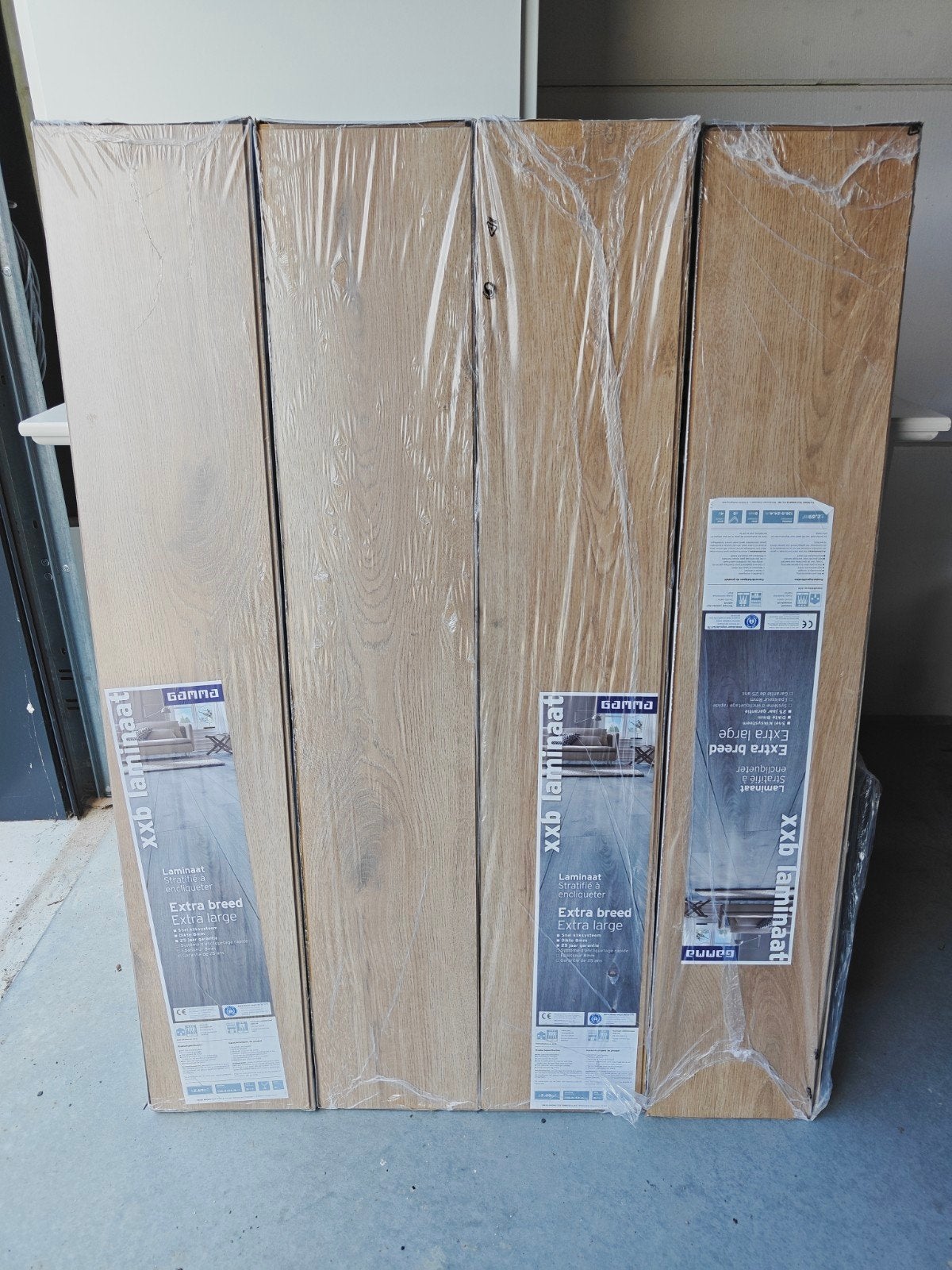Gratis af te halen: 4 pakken laminaat (ca. 10.76 m²), Ophalen, 50 tot 150 cm, 10 m² of meer, 10 tot 30 cm