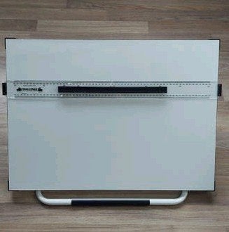 Blundell Harding Tekentafel A2 - Compact en Draagbaar, Doe-het-zelf en Verbouw, Tekentafels, Ophalen of Verzenden, Gebruikt, Minder dan 130 cm