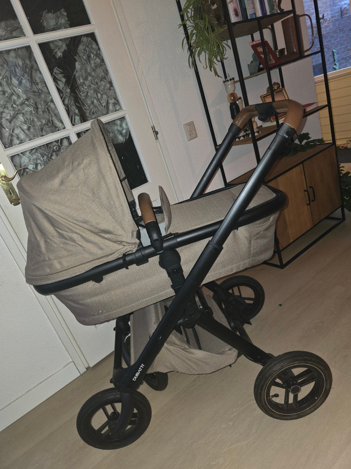 Dubatti One E5 2-in-1 kinderwagen taupe, Kinderen en Baby's, Luchtbanden, Zo goed als nieuw, Combiwagen, Ophalen