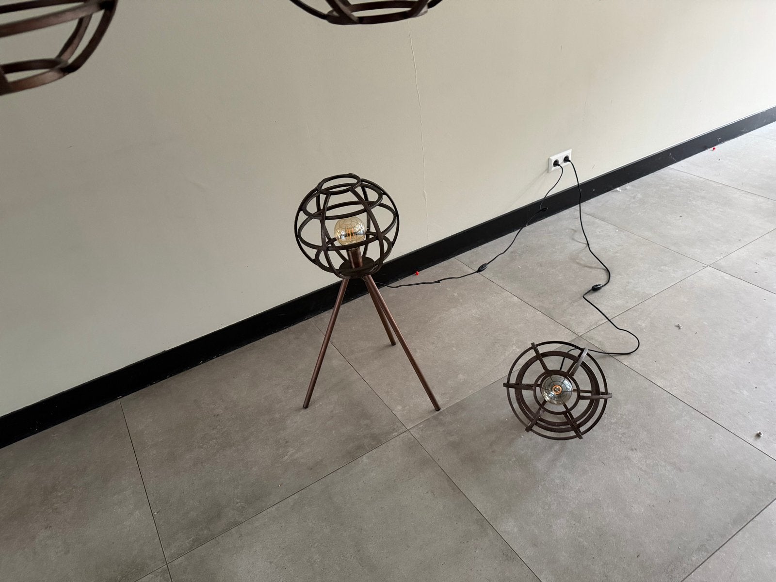 Foto 5 van Industriële tafellamp en hanglampen set - Zwart metaal