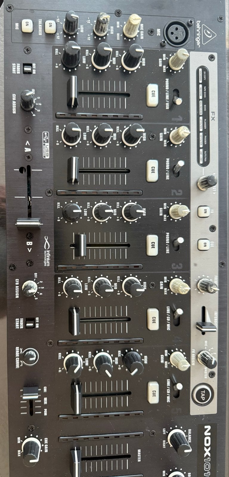 Behringer Pro Mixer NOX1010 DJ Mengpaneel, Ophalen of Verzenden, Zo goed als nieuw