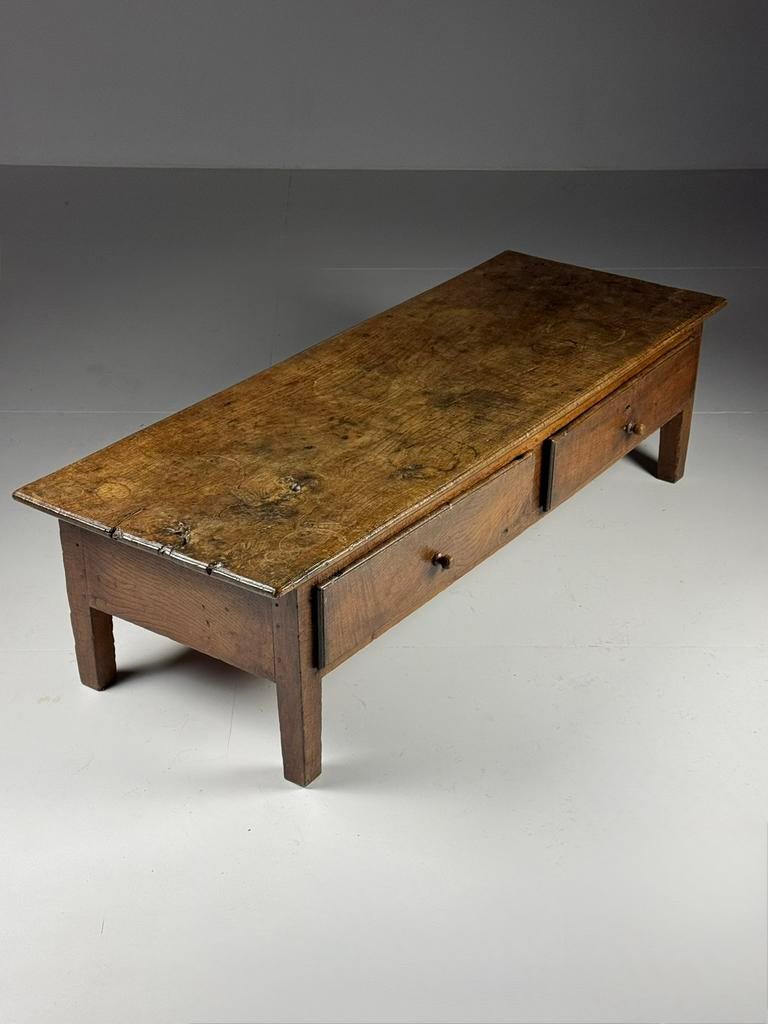 Spaanse salontafel 18e eeuw antiek, Antiek en Kunst, Ophalen of Verzenden