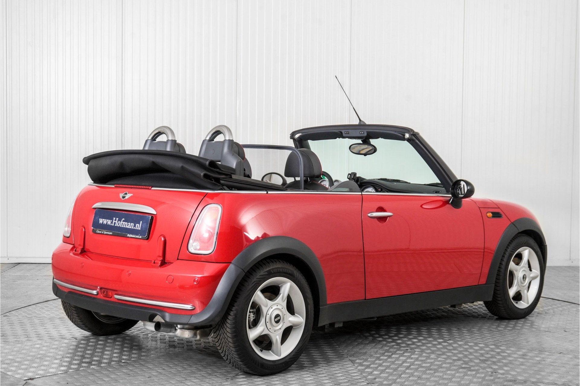 MINI Cabrio 1.6 One Pepper (bj 2004), Auto's, Gebruikt, 4 cilinders, Cabriolet, 4 stoelen