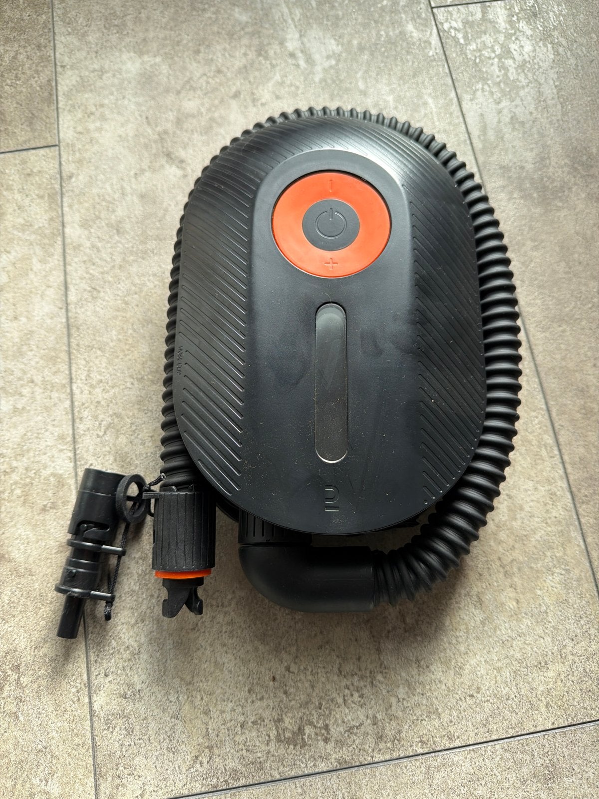 Decathlon 12V elektrische luchtpomp voor opblaasboten, Ophalen of Verzenden, Nieuw