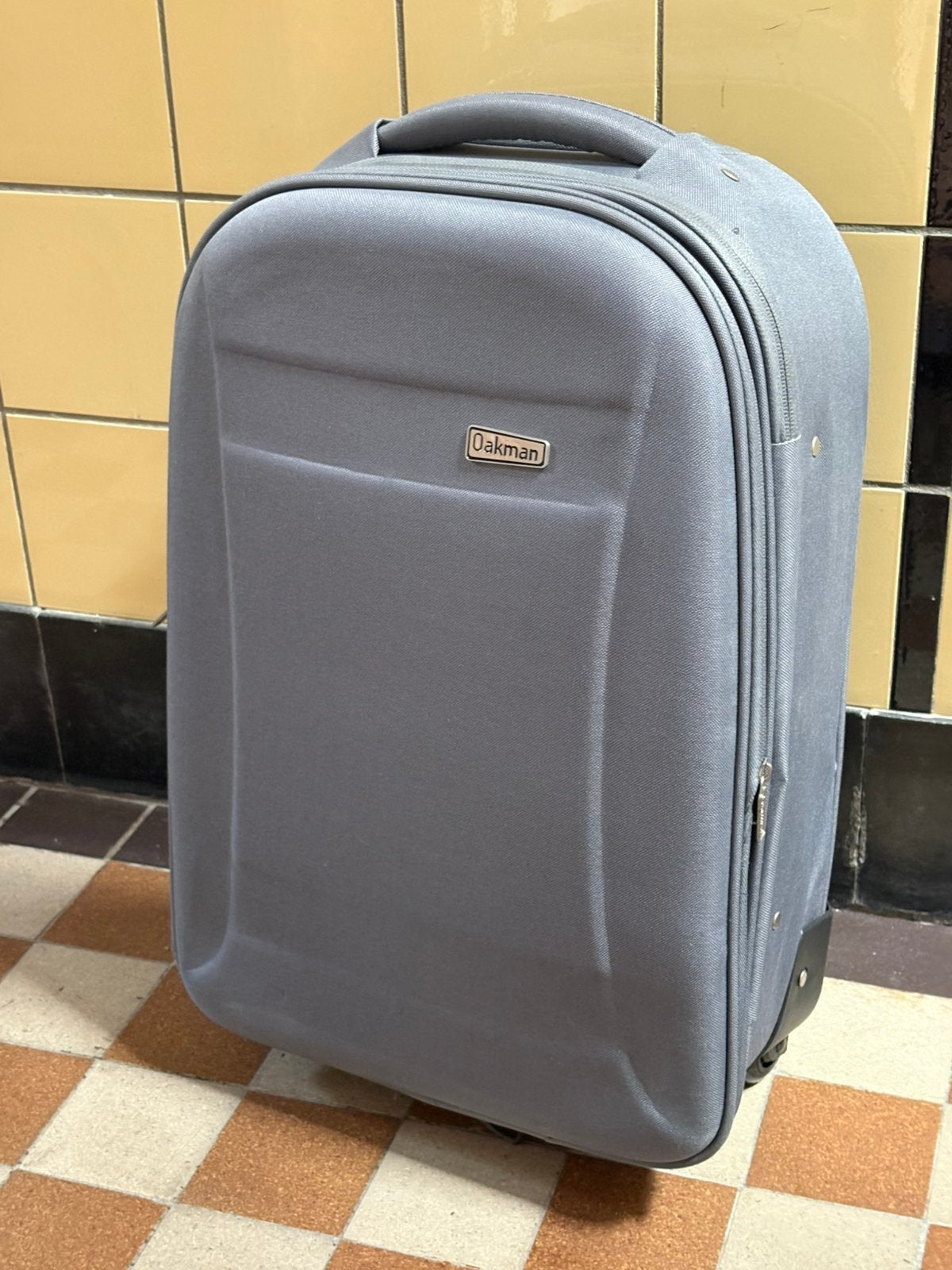Oakman reiskoffer met wieltjes en uitschuifbare handgreep, Overige materialen, Wieltjes, Gebruikt, 50 tot 60 cm