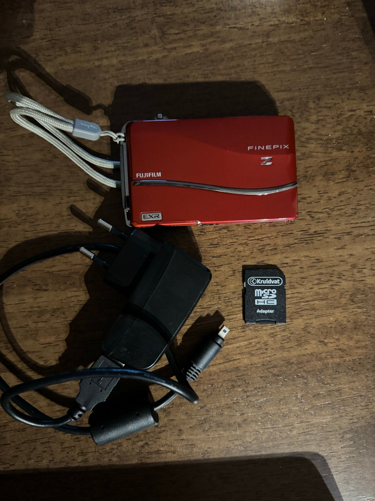 Fujifilm Z800EXR Compactcamera - Rood met 16GB kaart & oplad, Audio, Tv en Foto, Fotocamera's Digitaal, Ingebouwde flitser, Gebruikt