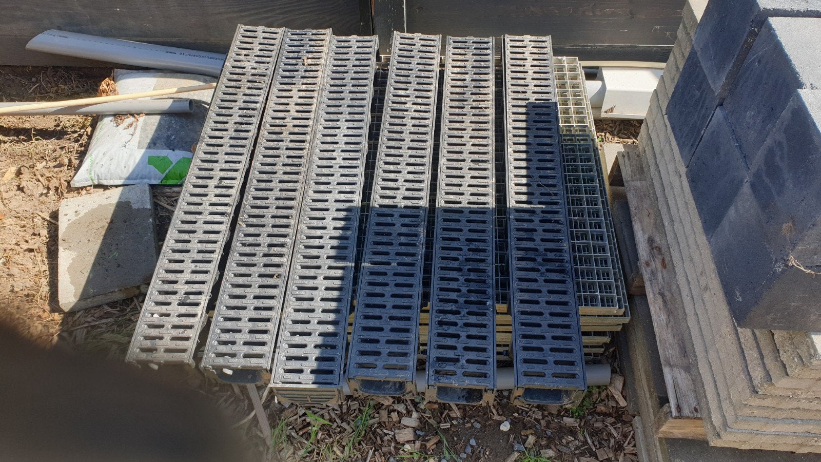 aco kunstof lijngoot 6 stuks zwart, Ophalen, Gebruikt