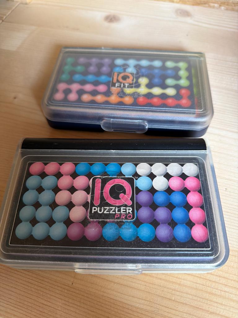 SmartGames IQ Puzzler Pro & IQ Fit - 2 stuks, Ophalen of Verzenden, Minder dan 500 stukjes, Zo goed als nieuw, Rubik's of 3D-puzzel