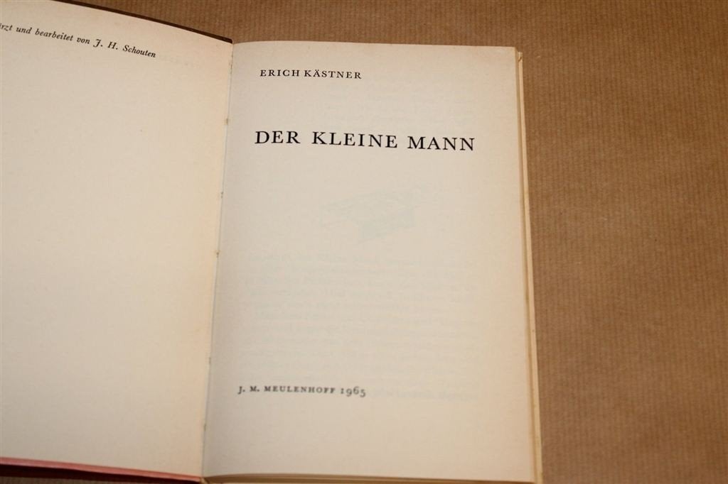 Der Kleine Mann — Kästner, Meulenhoff 1965 + Woordenlijst, Ophalen of Verzenden, Gelezen