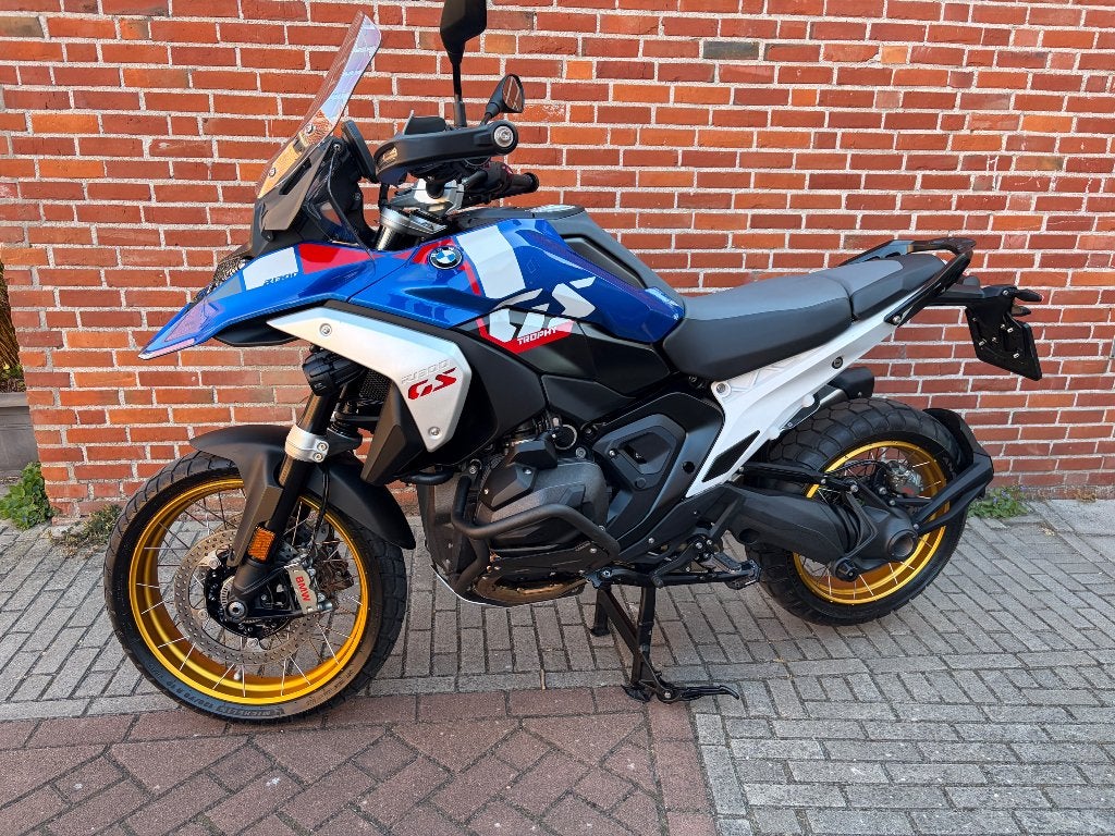 BMW GS 1300 Trophy  2025 — nieuwstaat unieke combi NL motor, Motoren, Motoren | Overige merken, 2 cilinders, Handvatverwarming