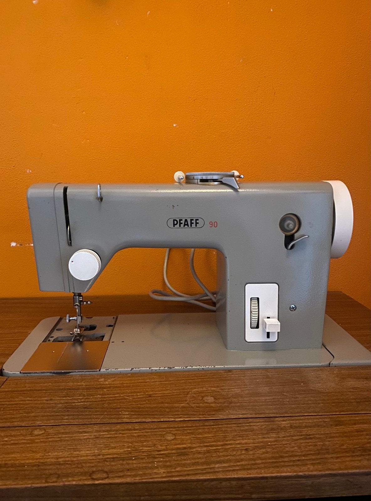 Vintage pfaff 90 naaimachine met meubel, Ophalen, Gebruikt, Naaimachine, Pfaff