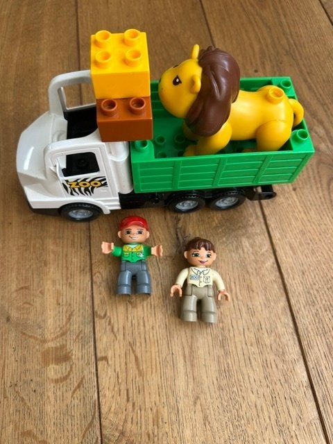 lego duplo dierentuin vrachtwagen met leeuw en  2 poppetjes, Ophalen of Verzenden, Zo goed als nieuw, Duplo