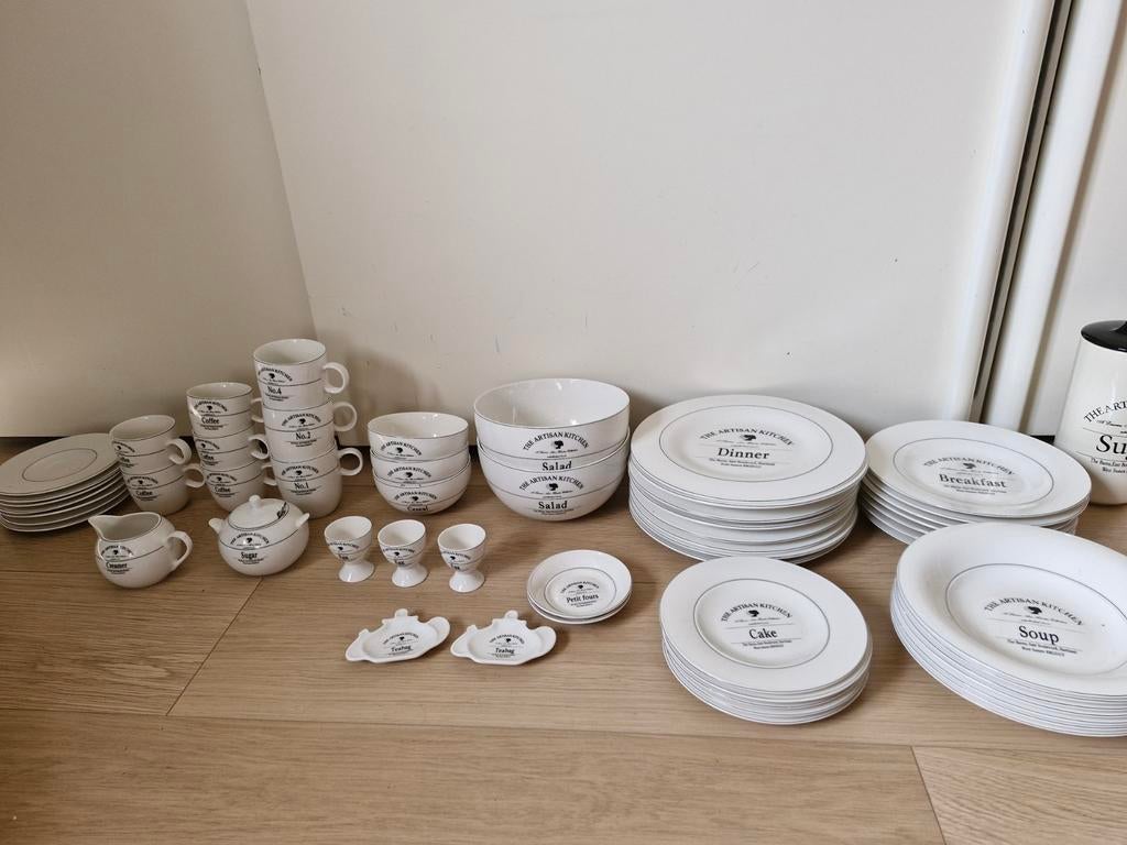 Uitgebreid The Artisan Kitchen servies en voorraadpotten, Huis en Inrichting, Keuken | Servies, Zo goed als nieuw, Compleet servies