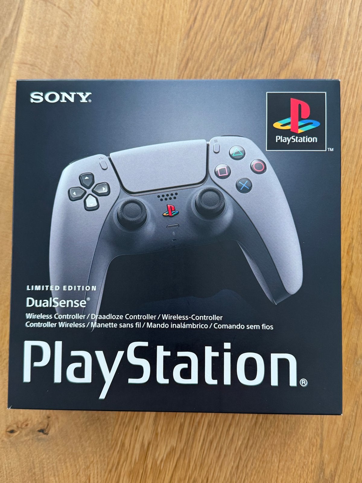Playstation DualSense Limited Edition 30th Anniversary, Nieuw, Ophalen of Verzenden, Controller, PlayStation 1