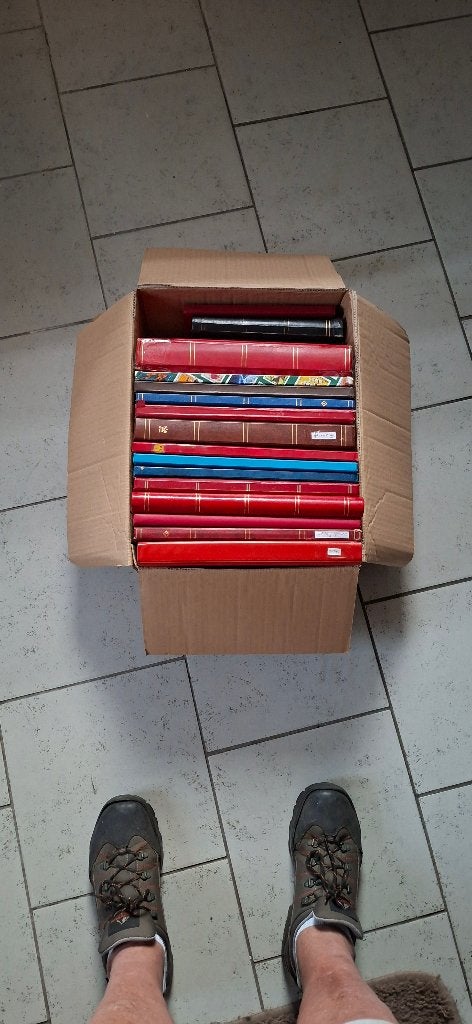 Te koop 14 mooie postzegel boeken, Postzegels en Munten, Ophalen of Verzenden, Gestempeld