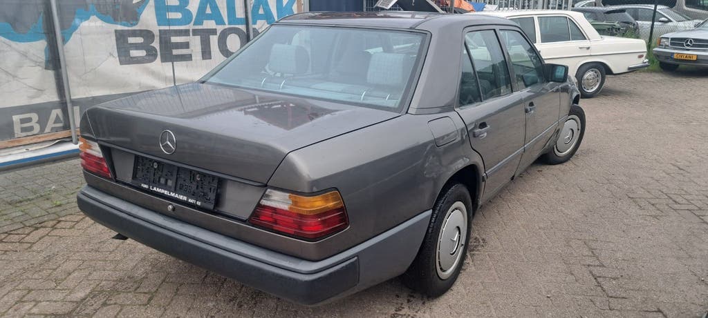 MERCEDES BENZ 200 E W124, foto 6