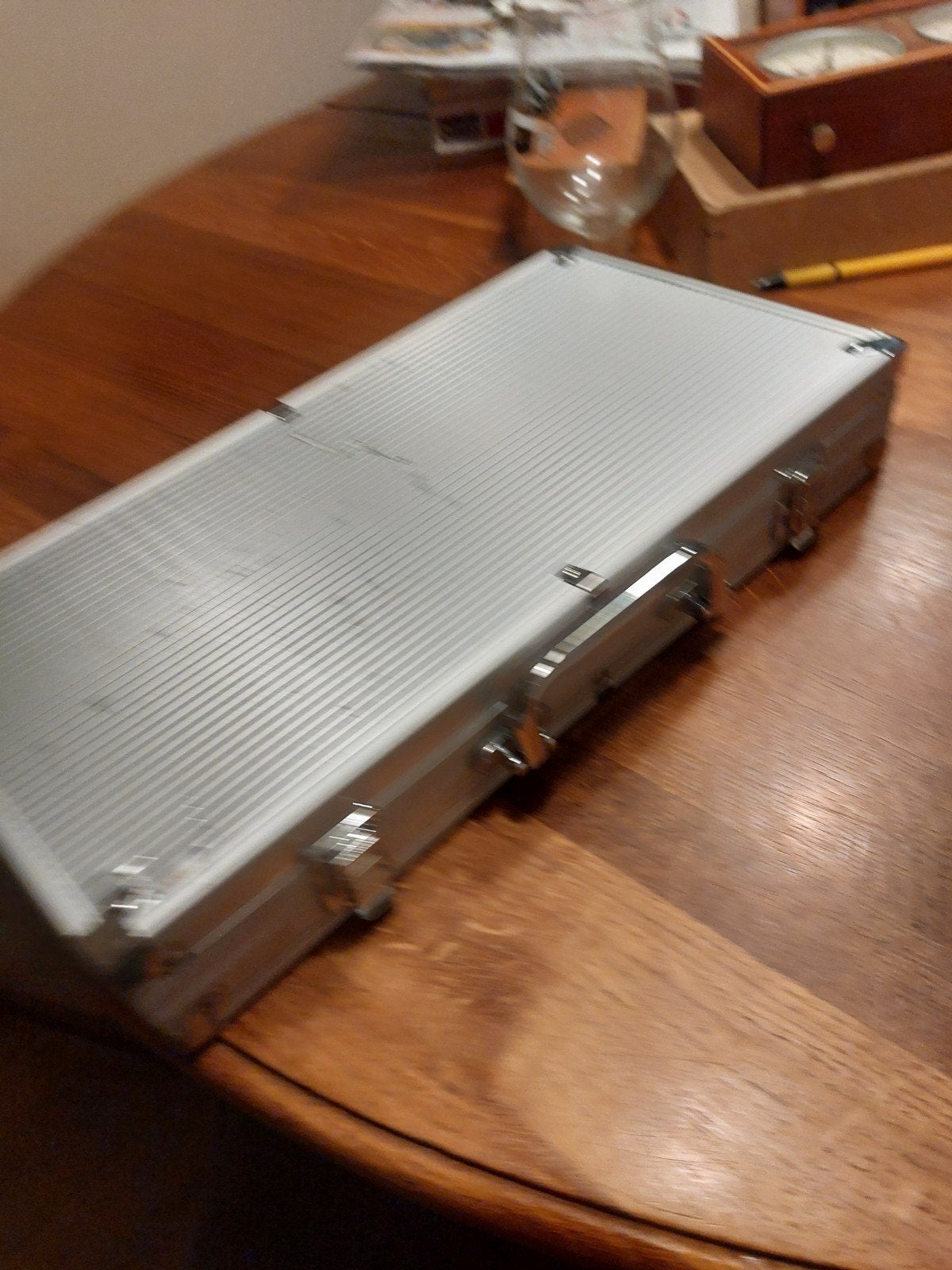 Nieuw Texas Hold'em Poker Set in Aluminium Koffer, Drie of vier spelers, Ophalen of Verzenden, Nieuw, Onbekend