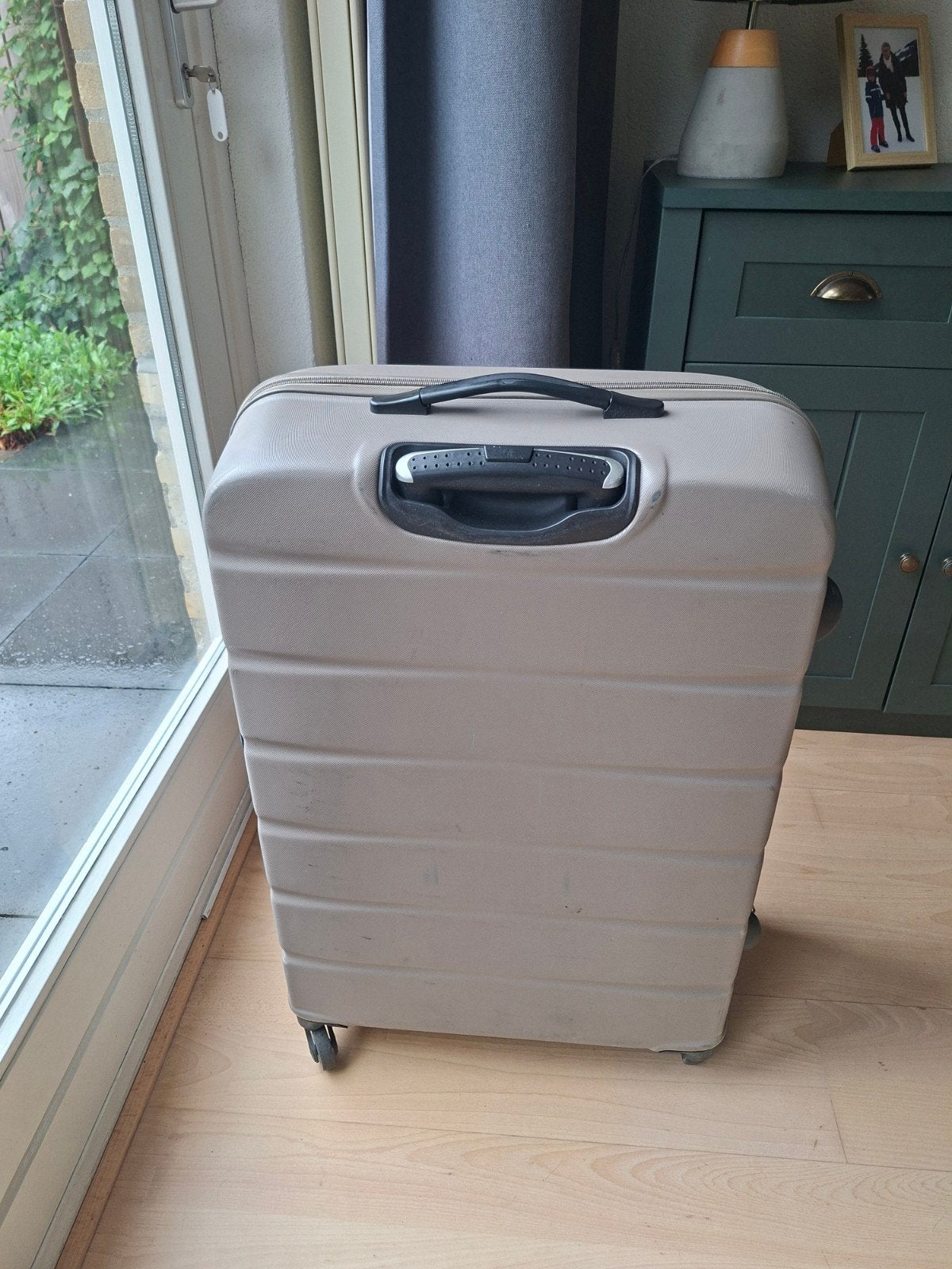 Gebruikte American Tourister koffer 4 wieltjes, 75x52x33 cm, Ophalen, Gebruikt, 30 cm of meer, Uitschuifbare handgreep