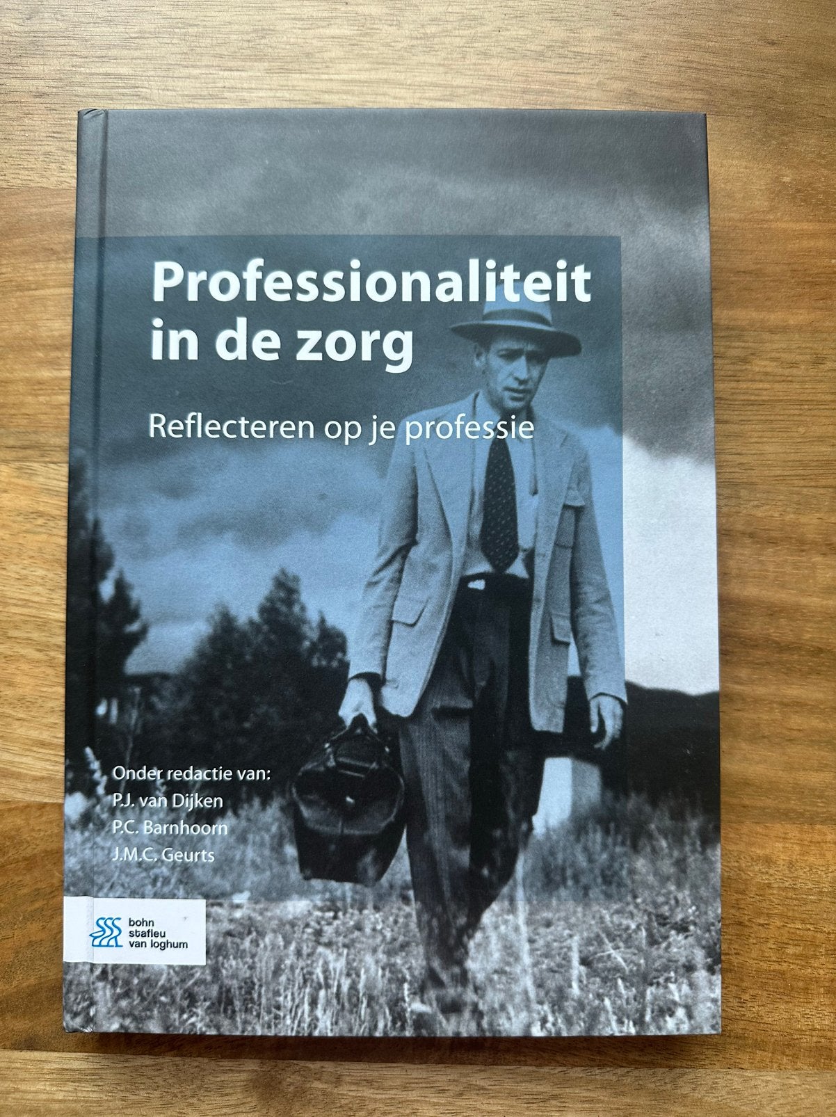 Professionaliteit in de zorg, Ophalen of Verzenden, Zo goed als nieuw, WO