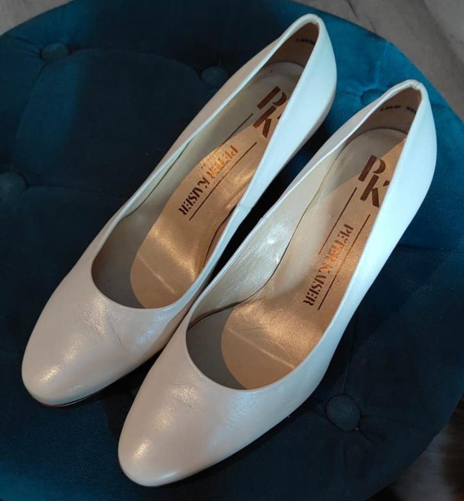 Licht beige pumps Peter Kaiser maat 37.5, Kleding | Dames, Schoenen, Zo goed als nieuw, Beige, Ophalen of Verzenden