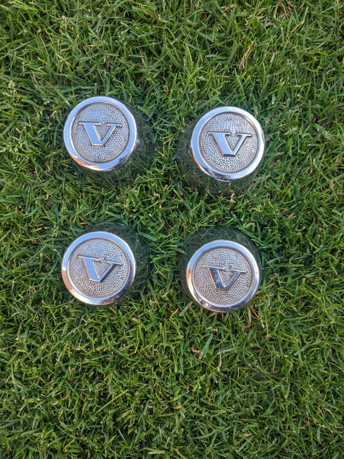Set van 4 Naafkappen - Volvo 142 144 145, Auto diversen, Ophalen, Gebruikt
