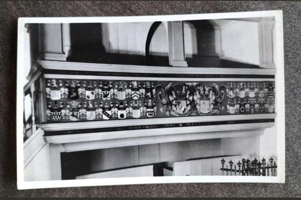 Midwolde - Familie bank in de kerk (Adelskerk, herenbank), Ophalen of Verzenden, 1960 tot 1980, Ongelopen, Groningen