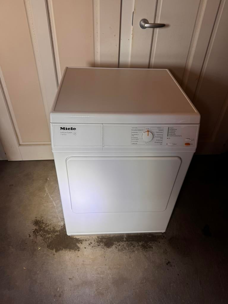 Miele T8703 luchtafvoer droger 7kg, Ophalen, Zo goed als nieuw, 10 tot 14 liter, 85 tot 90 cm
