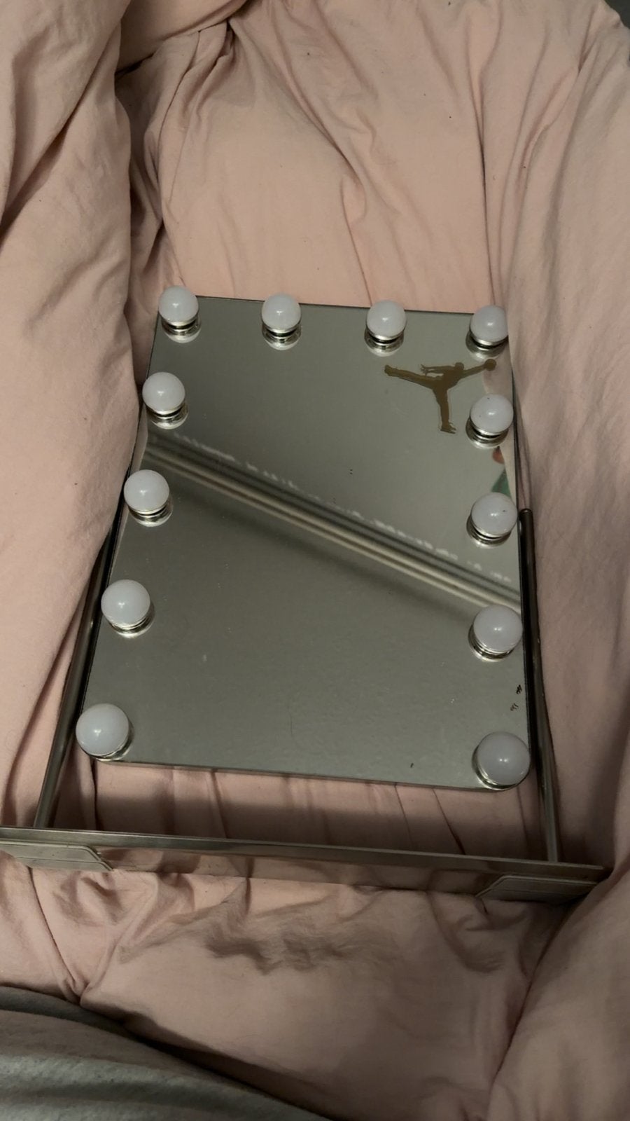 Make-up spiegel met verlichting en Jordan logo, Ophalen, Minder dan 50 cm, Gebruikt, Minder dan 100 cm