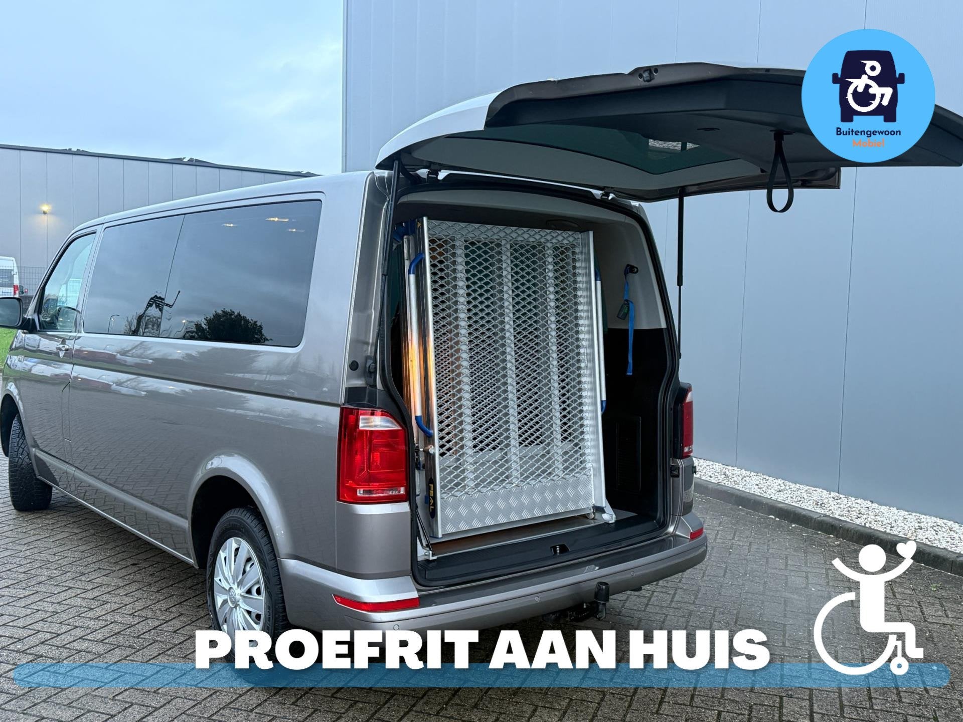 Volkswagen Transporter 3+1 DAHL Rolstoelbus Caravelle, Voorwielaandrijving, Stof, Gebruikt, Zwart