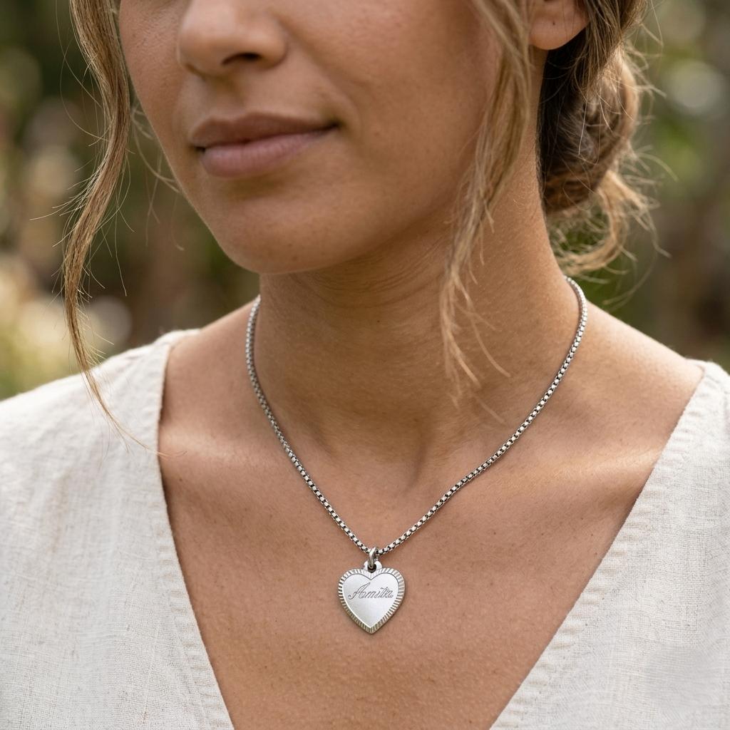 zilveren ketting met hanger met inscriptie, Met hanger, Ophalen of Verzenden, Zo goed als nieuw, Zilver
