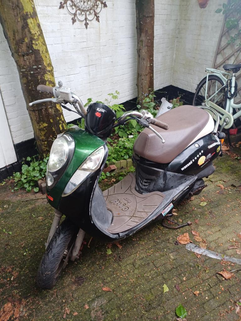 Sym mio voor onderdelen, Gebruikt, Maximaal 45 km/u, Benzine, 50 cc