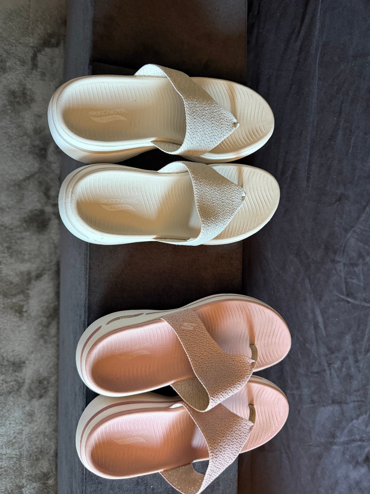 Dames slippers, Kleding | Dames, Schoenen, Slippers, Beige, Ophalen of Verzenden, Zo goed als nieuw