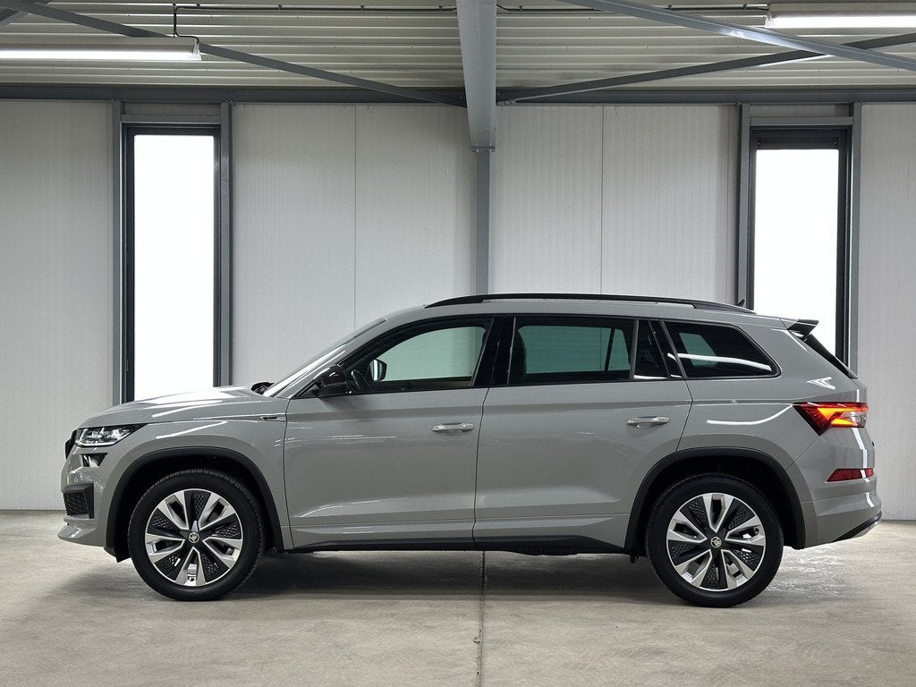 Skoda Kodiaq 1.5 TSI DSG Sportline Business 7p. | Pano | Acc, Auto's, Skoda, 12 maanden, Zwart, 4 cilinders, 14 km/l