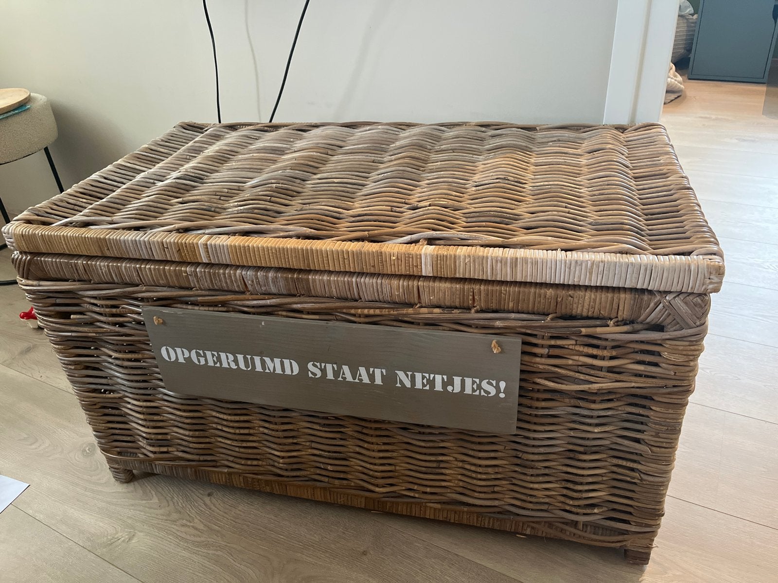 Grote rieten / rotan mand met deksel, Huis en Inrichting, Ophalen, 50 tot 100 cm, Zo goed als nieuw, 75 tot 100 cm