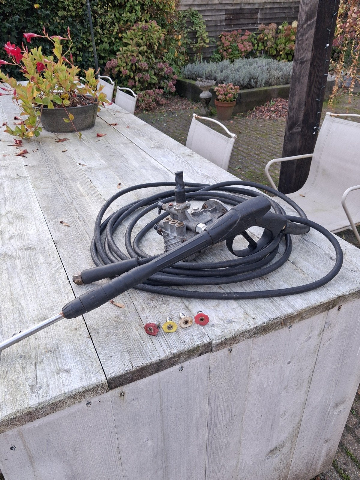 hogedrukpomp en 15 meter slang incl spuitlans hogedrukspuit, Ophalen of Verzenden, Benzine