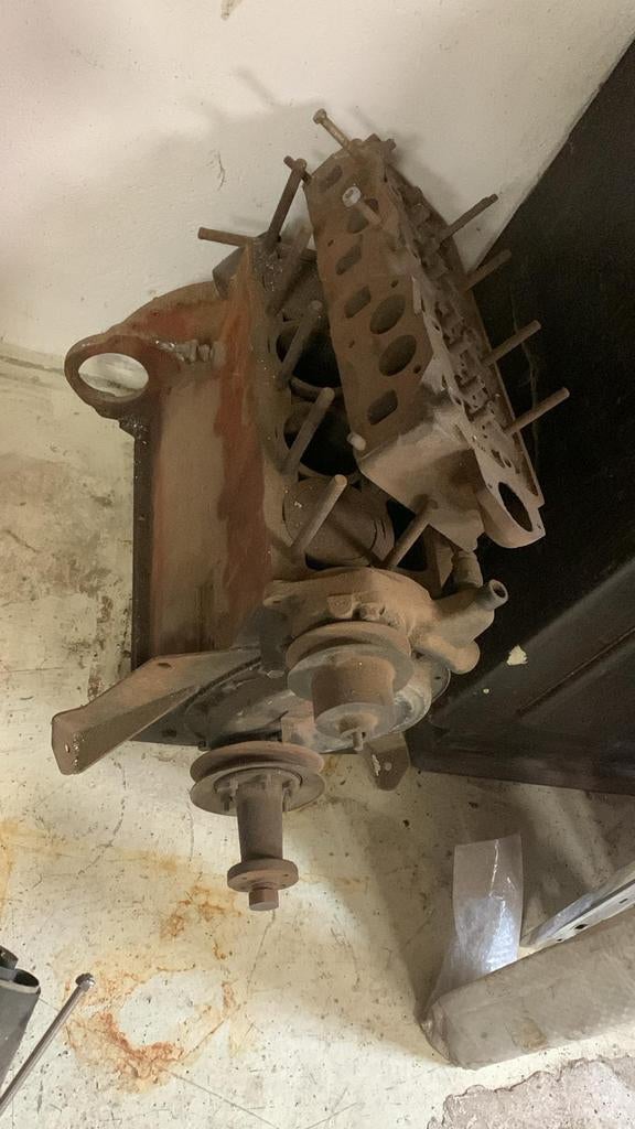 Triumph TR4 motorblok en veel onderdelen, Ophalen