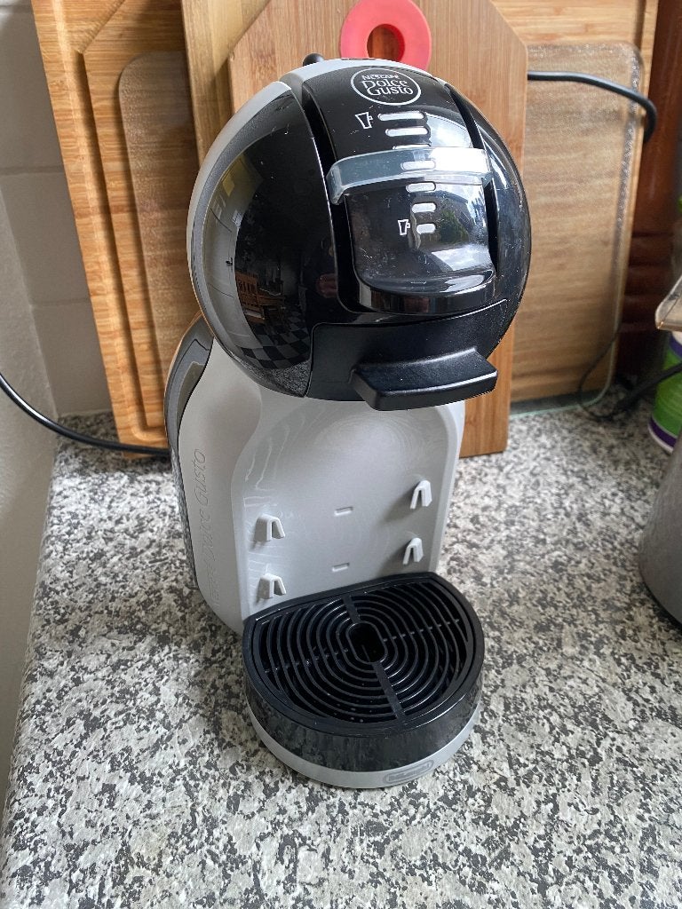 DeLonghi Nescafé Dolce Gusto MiniMe EDG155.BG – zwart/grijs, Koffiemachine, Ophalen of Verzenden, Zo goed als nieuw, 1 kopje