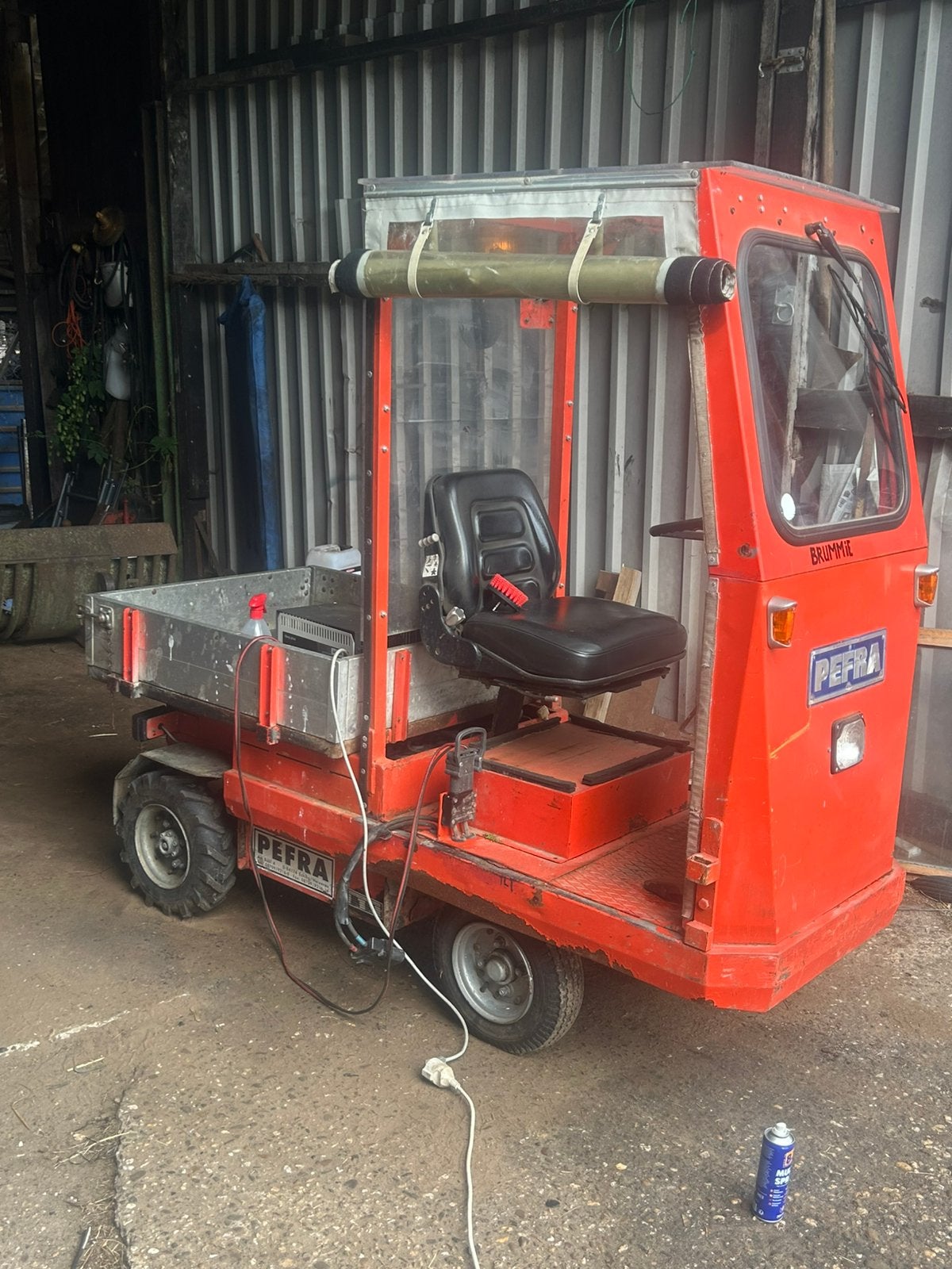 Pefra electrocar/ trekker, Ophalen, Veehouderij, Transport
