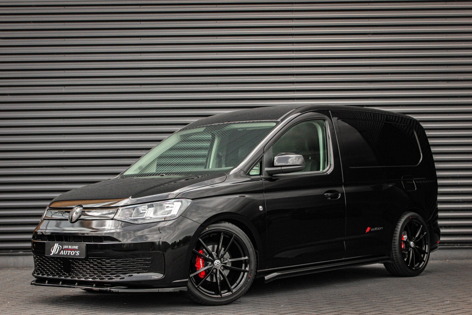 Volkswagen Caddy Cargo JB- EDITION / MAXTRON / SIDE- BARS /, Voorwielaandrijving, Dealer onderhouden, Gebruikt, 4 cilinders